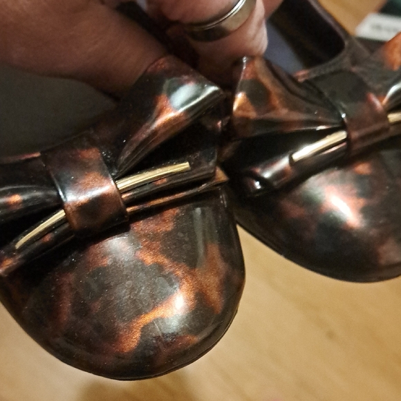 Vaneli Black and Brown Bow Flats - Picture 6 of 9